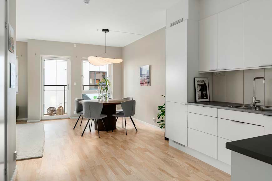 Reforma integral de vivienda moderna realizada por Reformabiteko en Logroño